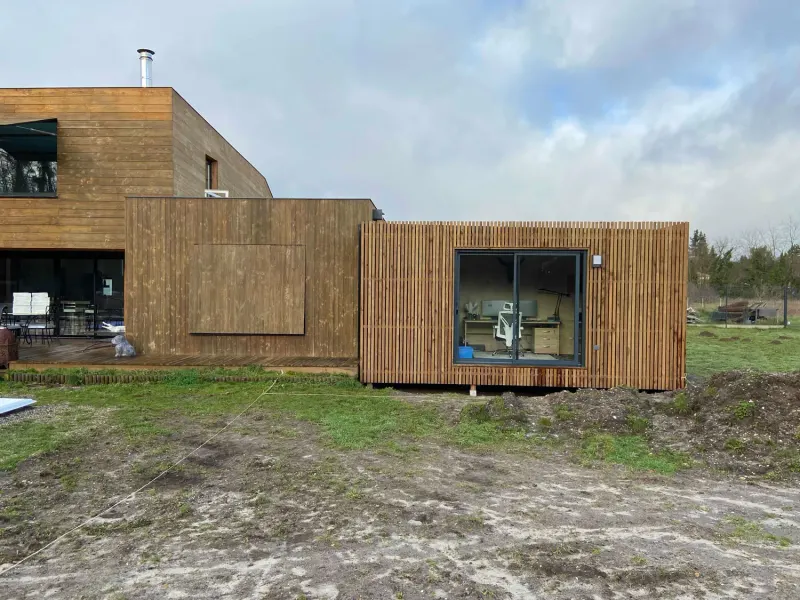 Extension de 27 m² accolée à une maison en bois, bureau, Gironde