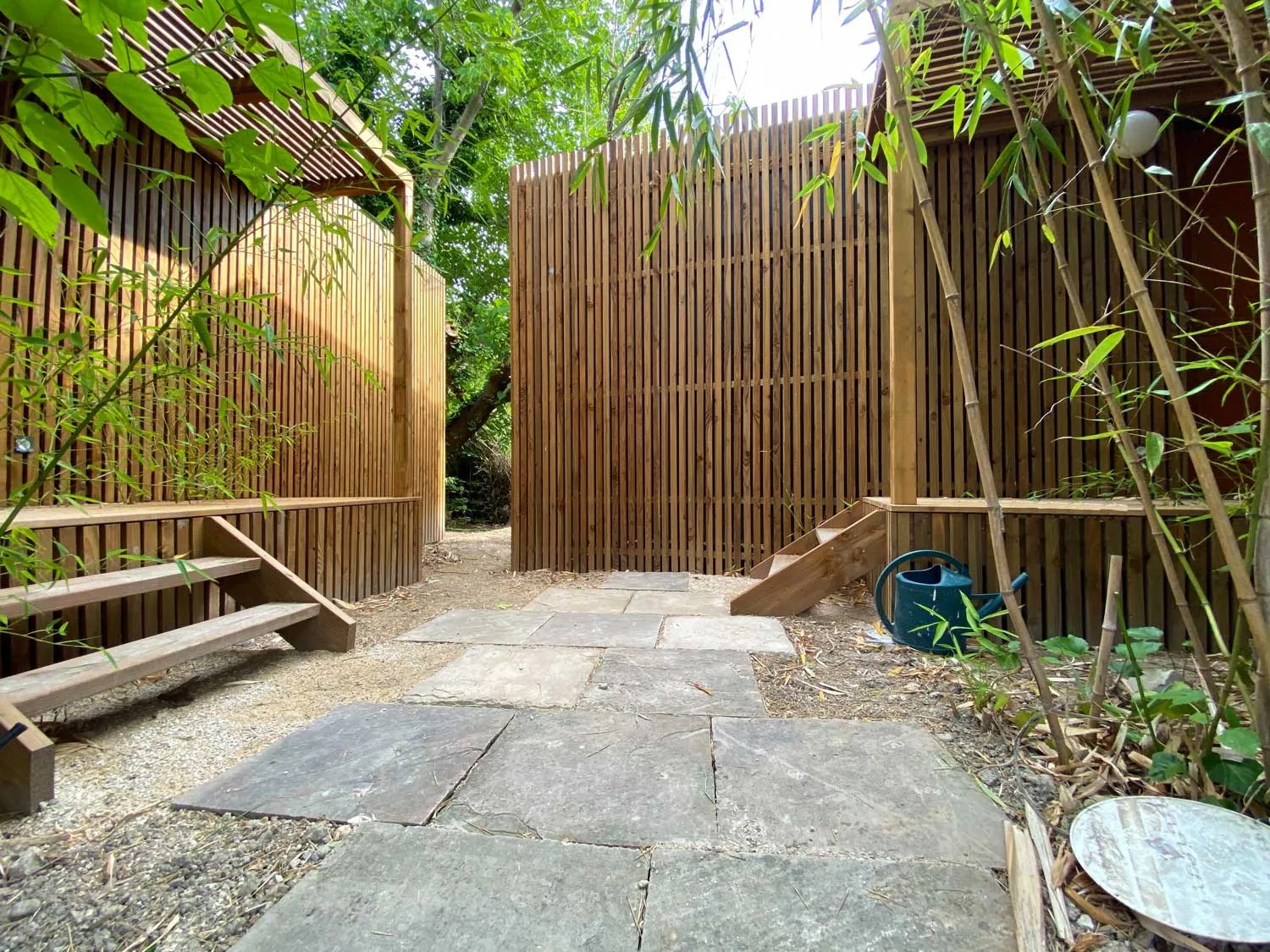Deux studios en bois