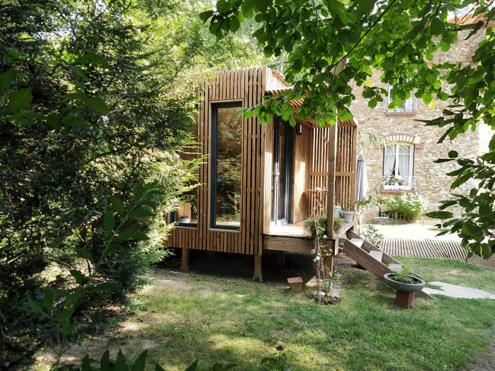 Studio de jardin de profil
