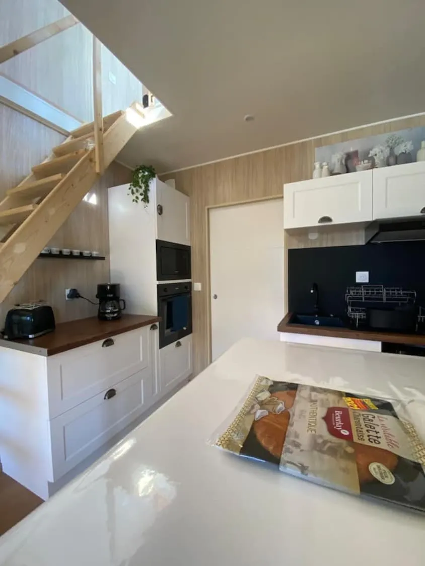 Cuisine aménagée d’un studio de jardin