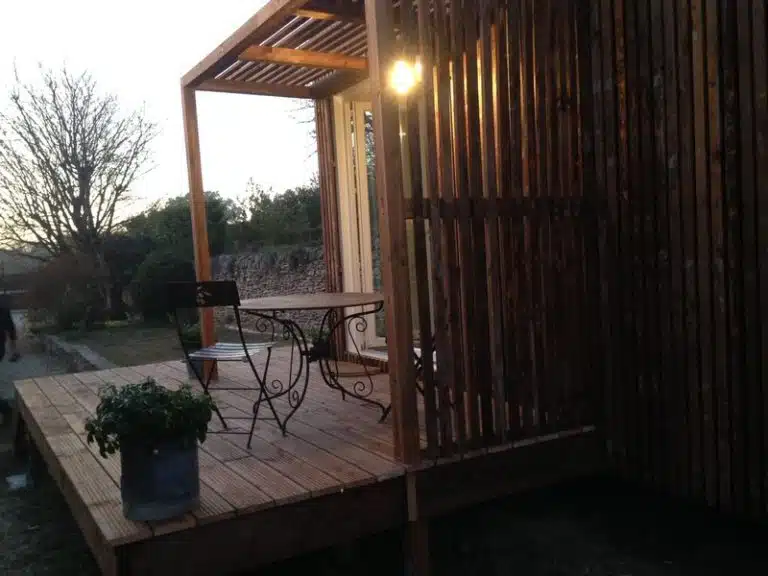 studio-studios-jardin-20m2-Vaucluse-terrasse