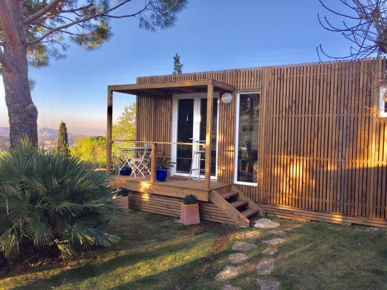 Studio de jardin en bois de 20 m2 aménagé en chambre d'hôte