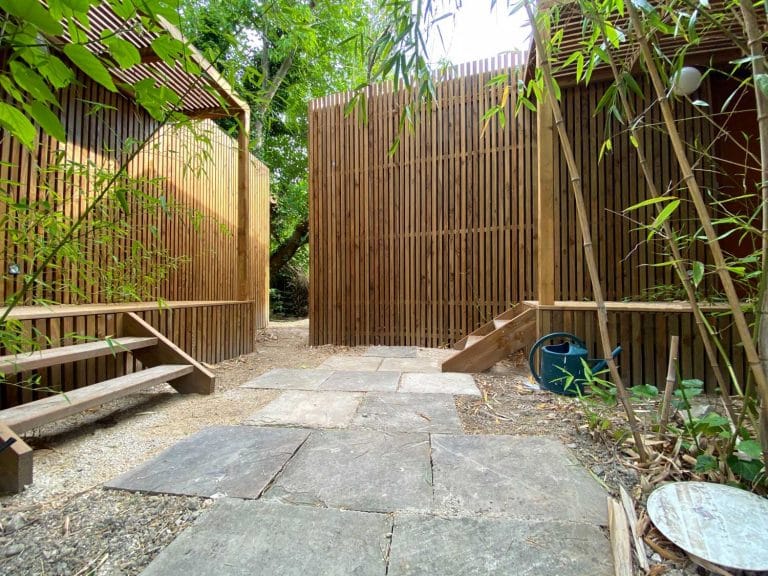 Deux studios en bois