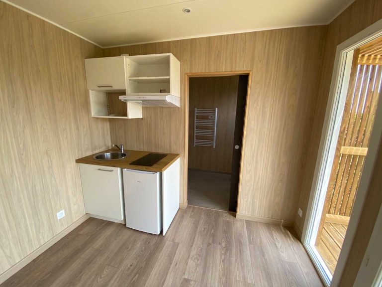 Kitchenette dans un studio de jardin