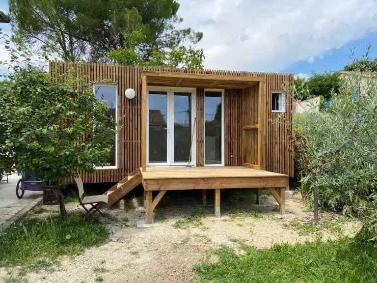 Un studio de jardin de 20m2 aménagé en chambre d'amis