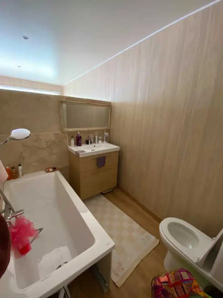 Intérieur d'une extension de maison greenkub 20m2