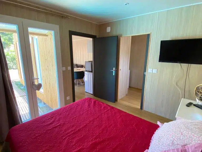 Une chambre dans un studio