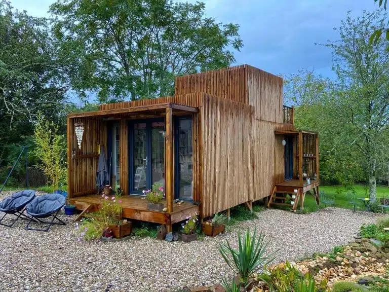 2 studios de jardin dans 36
