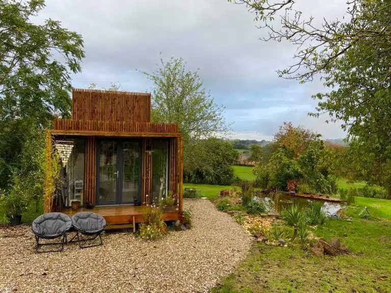 2 studios de jardin dans 36