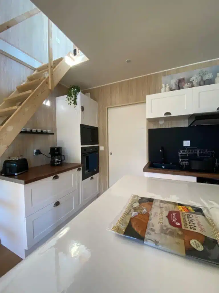 Cuisine moderne blanche