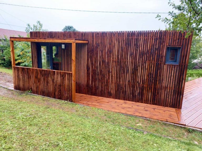 Bureau de jardin de 20m2 avec un prolongement de la terrasse