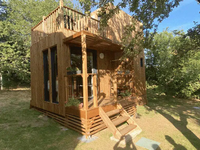 Studio de jardin en bois en duplex