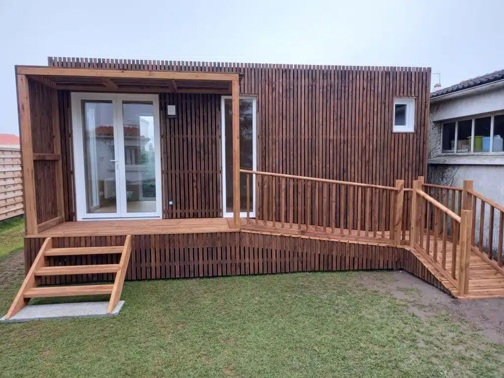 Studio de jardin avec une rampe d'accès