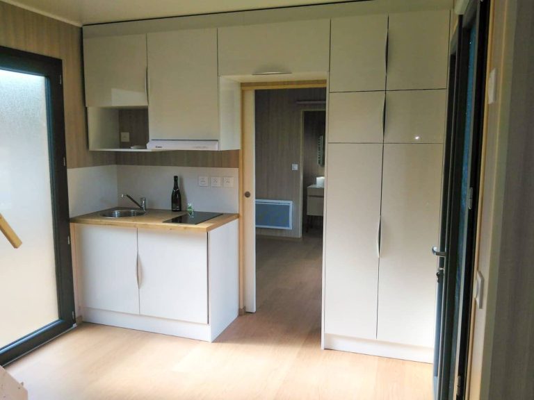 Cuisine premium dans un studio en bois