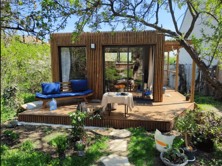 Studio de musique avec une terrasse