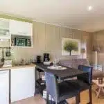 Chambre d'hôte salon aménagé