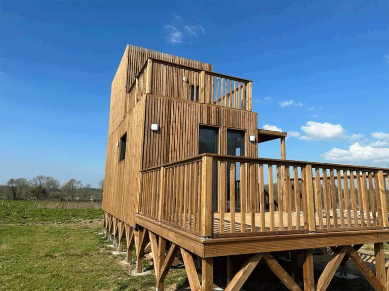 Studio de jardin sur-mesure avec une extension de terrasse