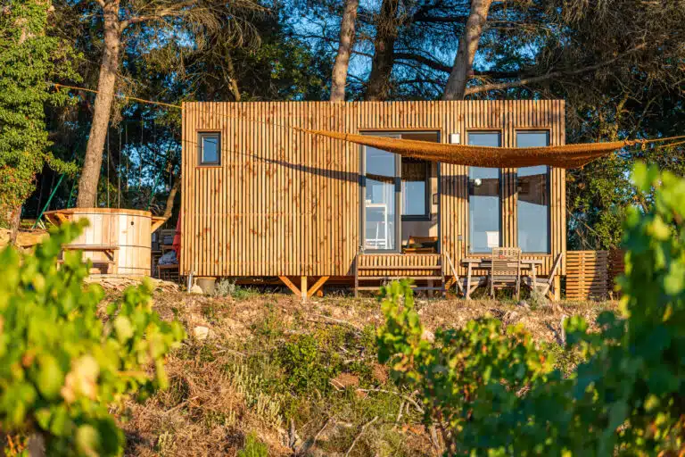 Studio de jardin de 20 m2 vue extérieure face aux vignes
