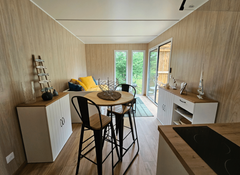 Aménagement intérieur dans un studio de jardin