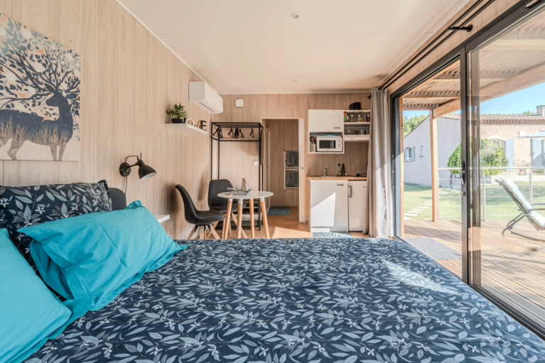 Intérieur aménagé dans une maison bois