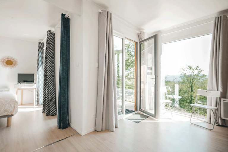 Intérieur aménagé d'une construction bois