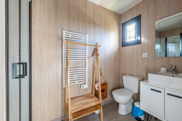 salle d'eau maison en bois